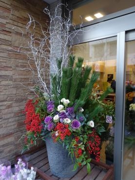 ご挨拶 お正月ディスプレイアレンジ 花屋ブログ 埼玉県和光市の花屋 鈴木園芸生花 店にフラワーギフトはお任せください 当店は 安心と信頼の花キューピット加盟店です 花キューピットタウン