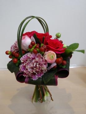 バラとラナンキュラスの花束 ３種類 花屋ブログ 埼玉県和光市の花屋 鈴木園芸生花店にフラワーギフトはお任せください 当店は 安心と信頼の花 キューピット加盟店です 花キューピットタウン
